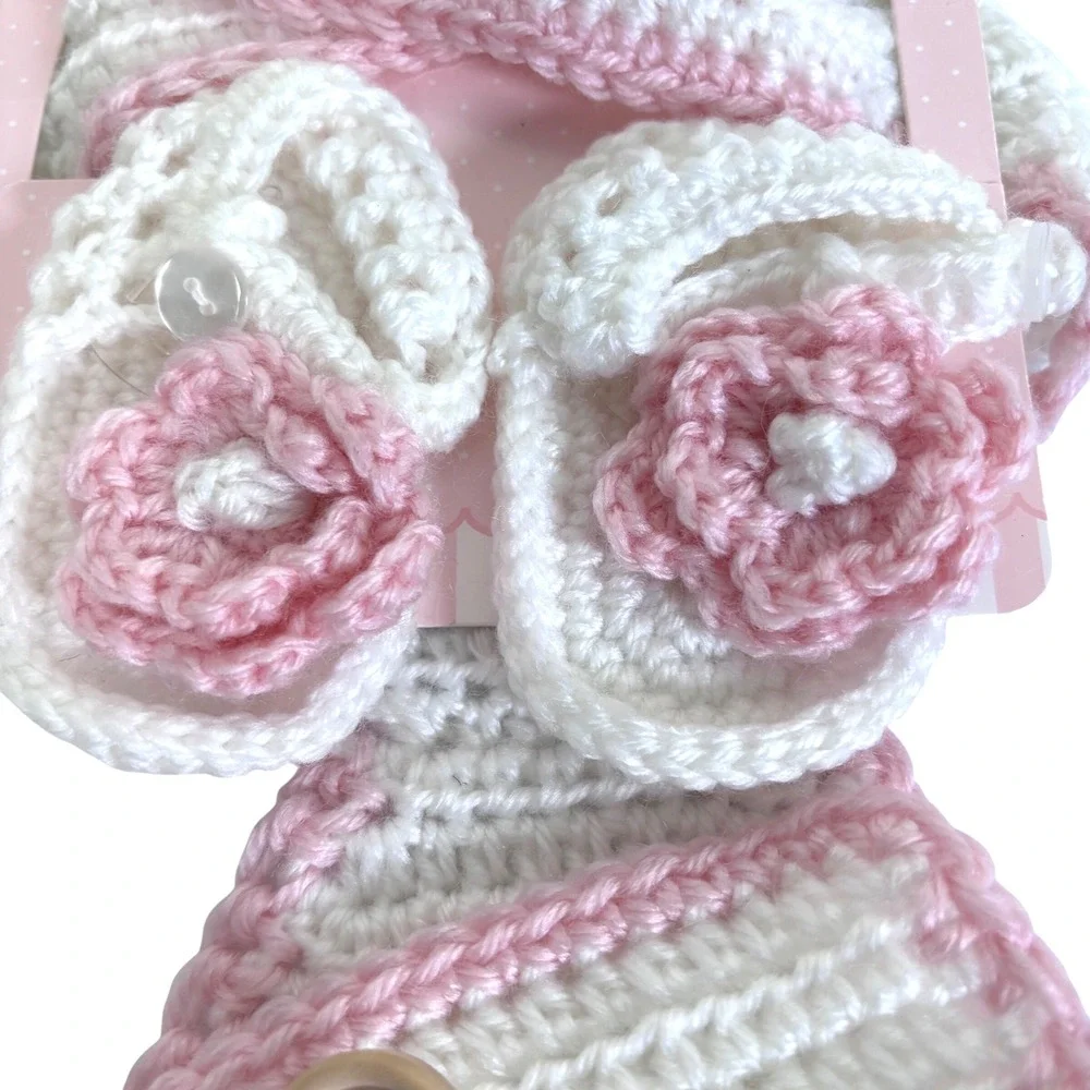 NWT Hand Crocheted Diaper and Booties Set 0-6 Months‎ Baby Photo Shoot
